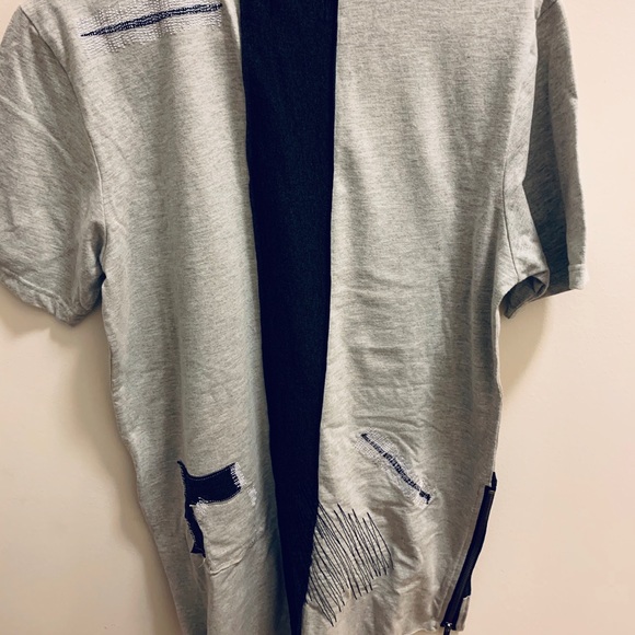 8ighth Dstrkt Distressed T-Shirt - Picture 2 of 2